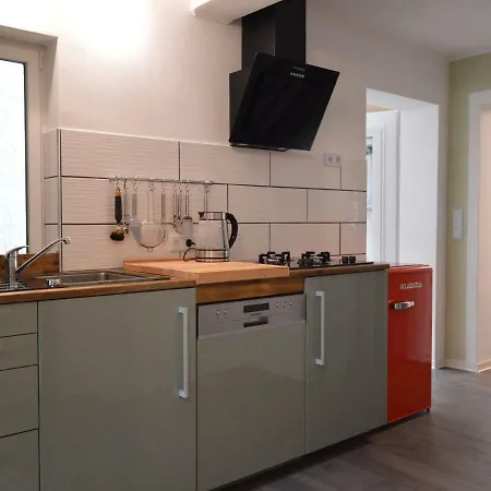Comfortable House Directly By The Moselle, With Terrace And Private Parking Briedel